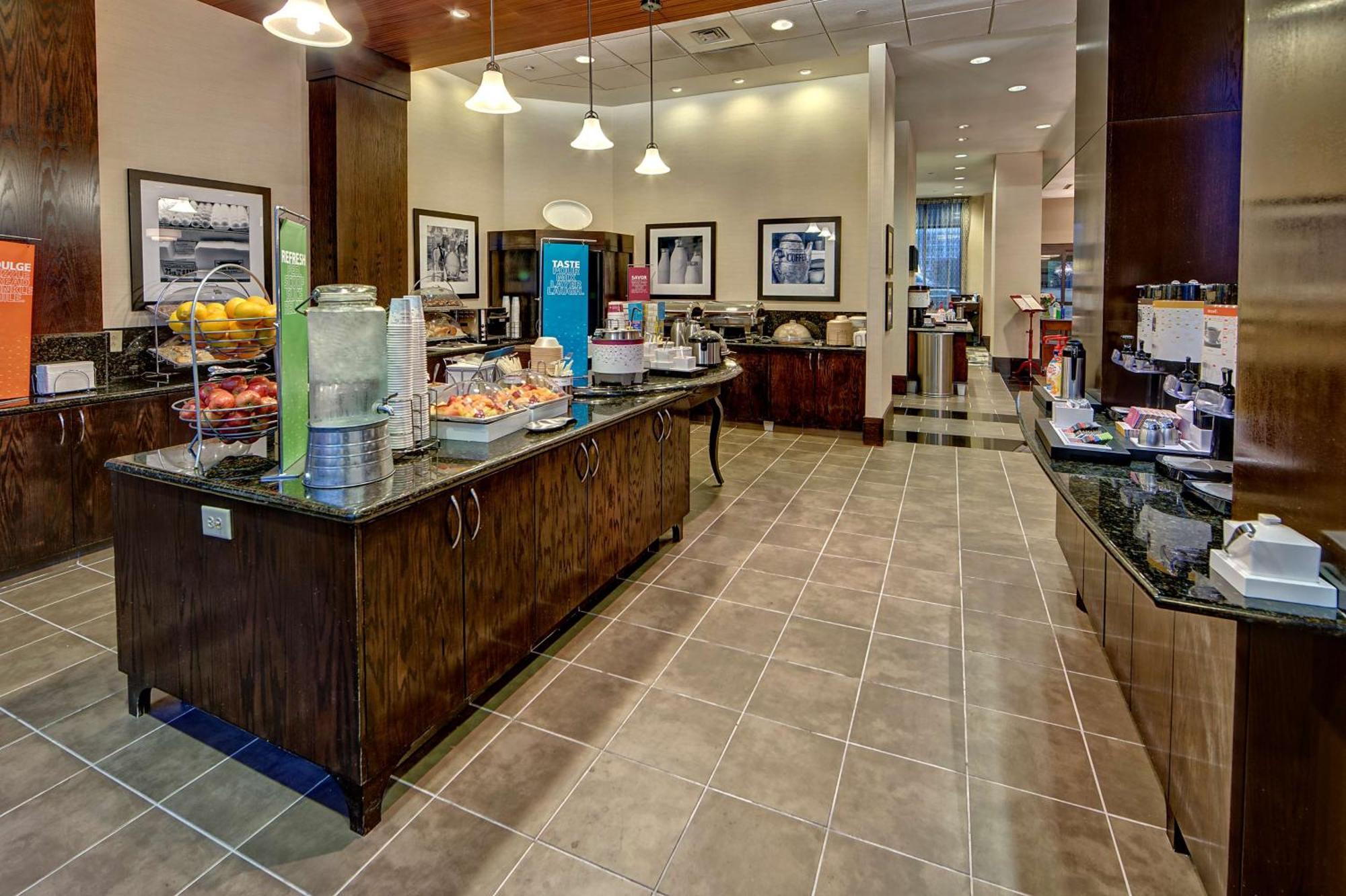 Hampton Inn & Suites Nashville-Downtown Extérieur photo